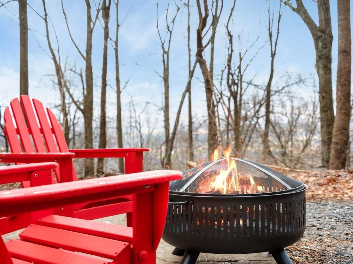 Modern Mountain Cottage W Hot Tub, Fire Pit, Wifi Inwood Exteriör bild