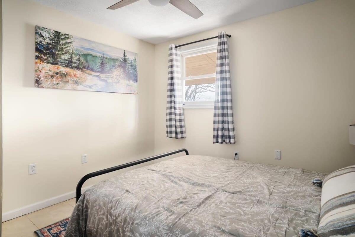 Modern Mountain Cottage W Hot Tub, Fire Pit, Wifi Inwood Exteriör bild